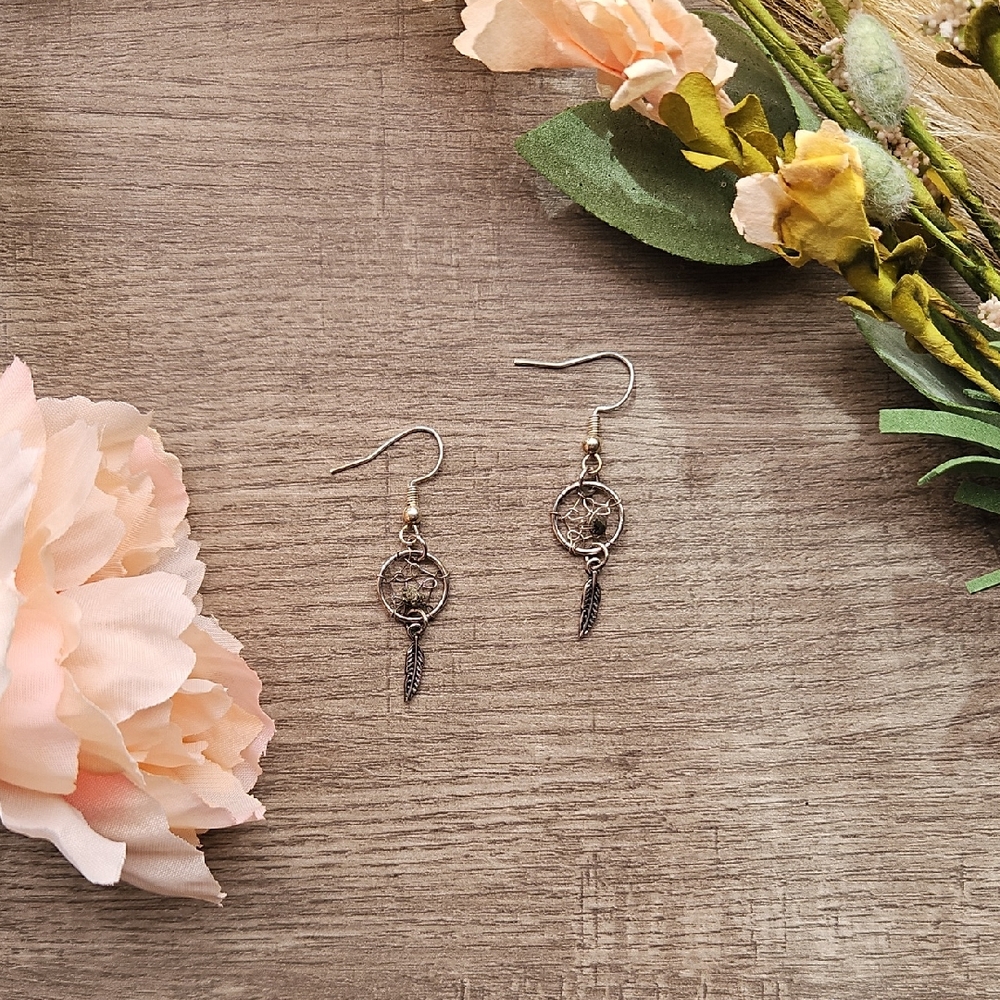 Chic Silver Dreamcatcher Earrings